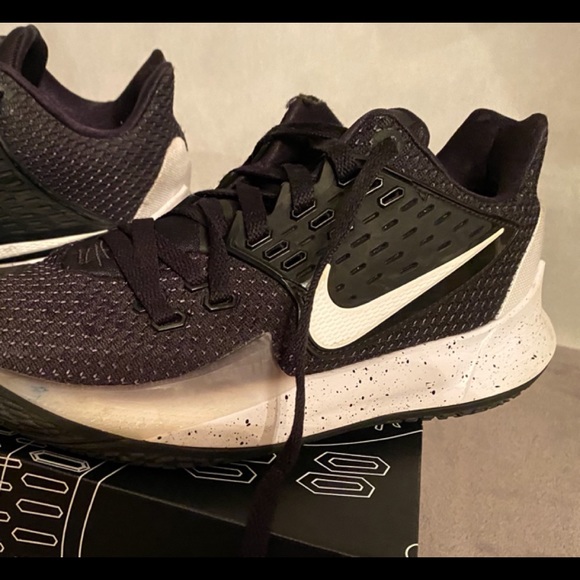 🦿🦿NIKE KYRIE LOW 2 Men’s Size 8🦿🦿 - Picture 11 of 14
